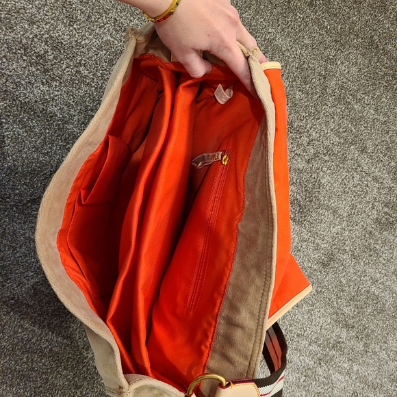 Juicy Couture Laptop Travel Shoulder Bag Tan Beige - Picture 2 of 3